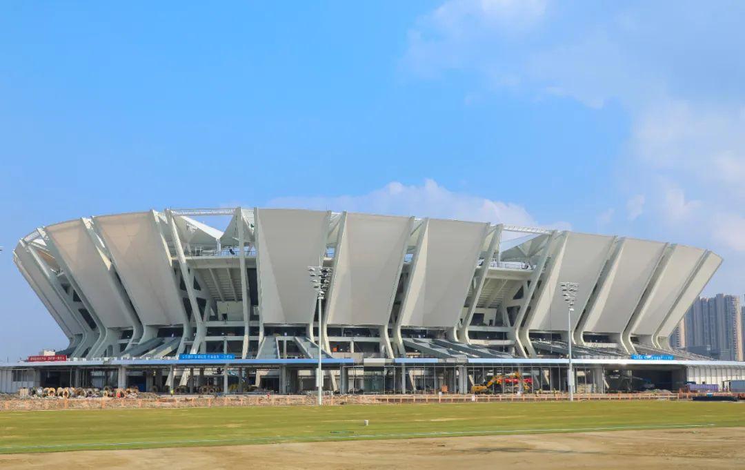 昆山专业足球场建设最新视频,苏州昆山专业足球场