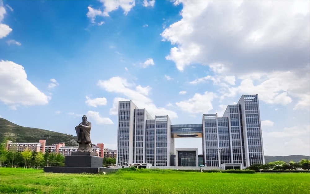 山东师大“火”了:宿舍环境太差,被学生吐槽,网友评论却很扎心