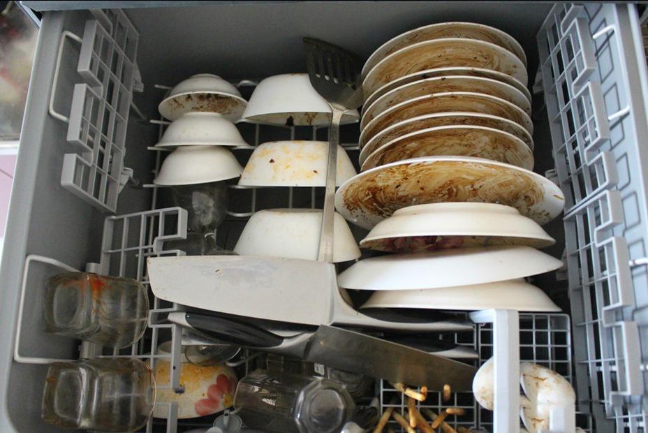 洗碗机到底买大好还是买小好,洗碗机到底好不好用真实测评