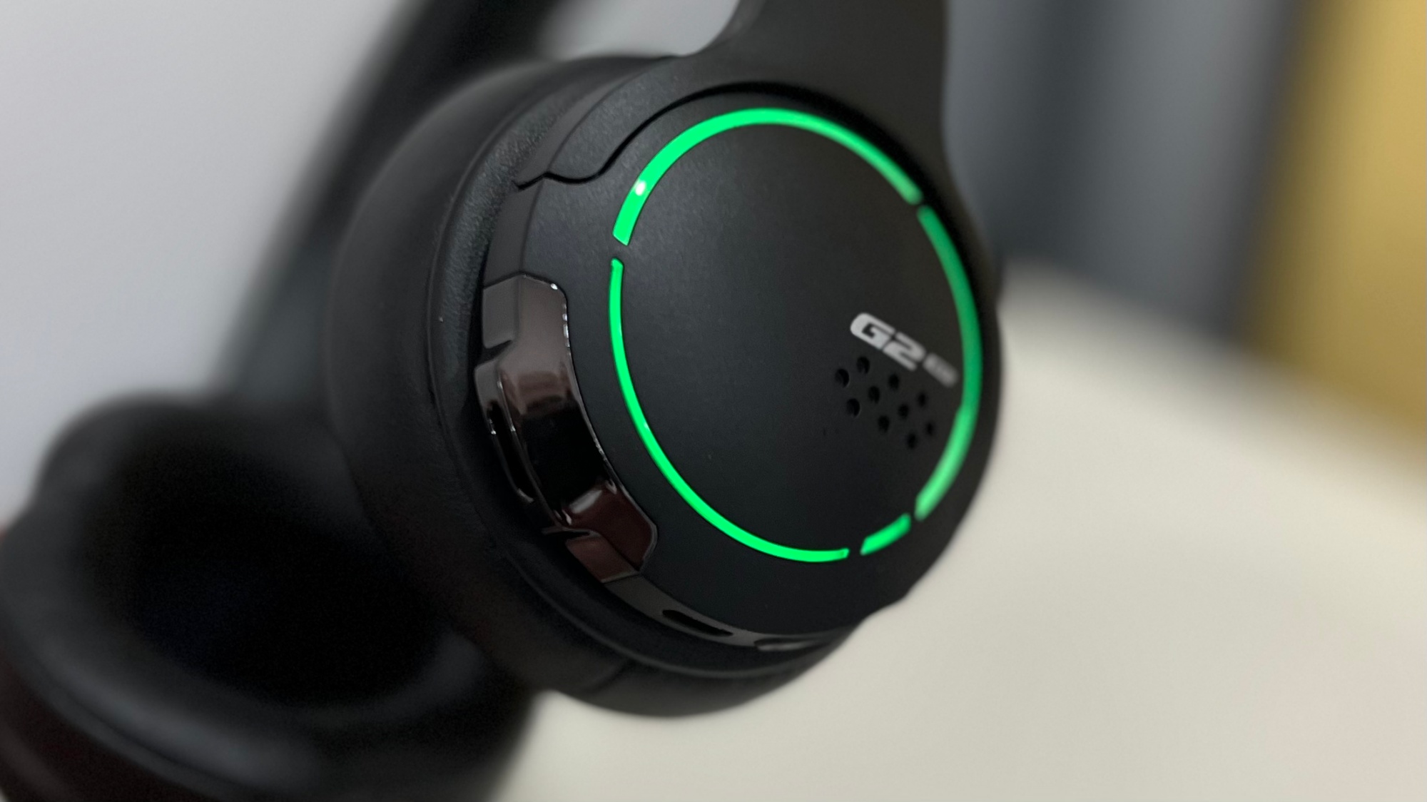 漫步者g2专业版夹头,漫步者g2会夹头吗