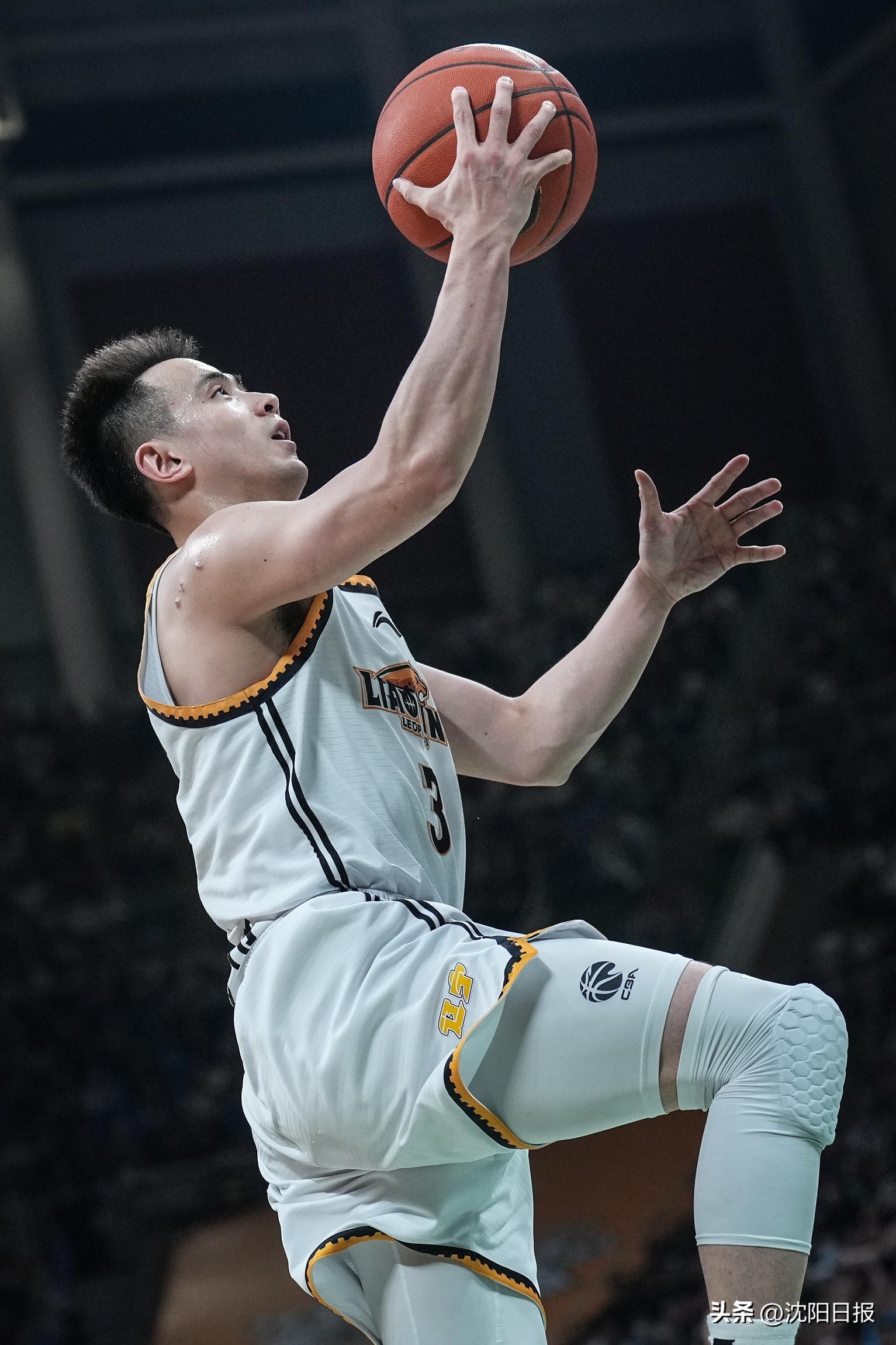 辽宁，三冠王！全景回放辽篮卫冕之旅
