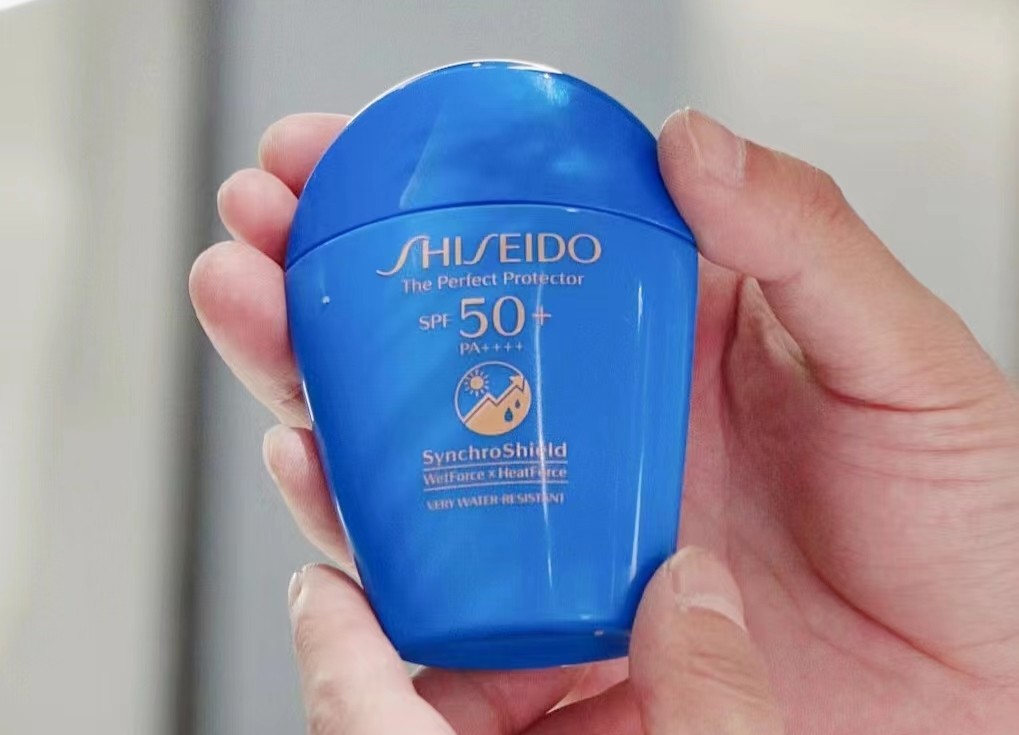 雅诗兰黛养肤和防晒遮瑕哪个好,蓝胖子和雅诗兰黛防晒哪个好