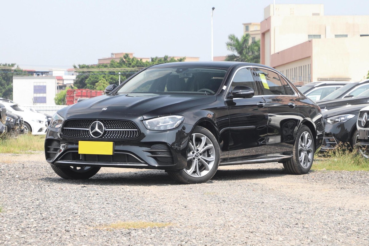 奔驰e级走量车型,奔驰e级真的是普通人的天花板吗