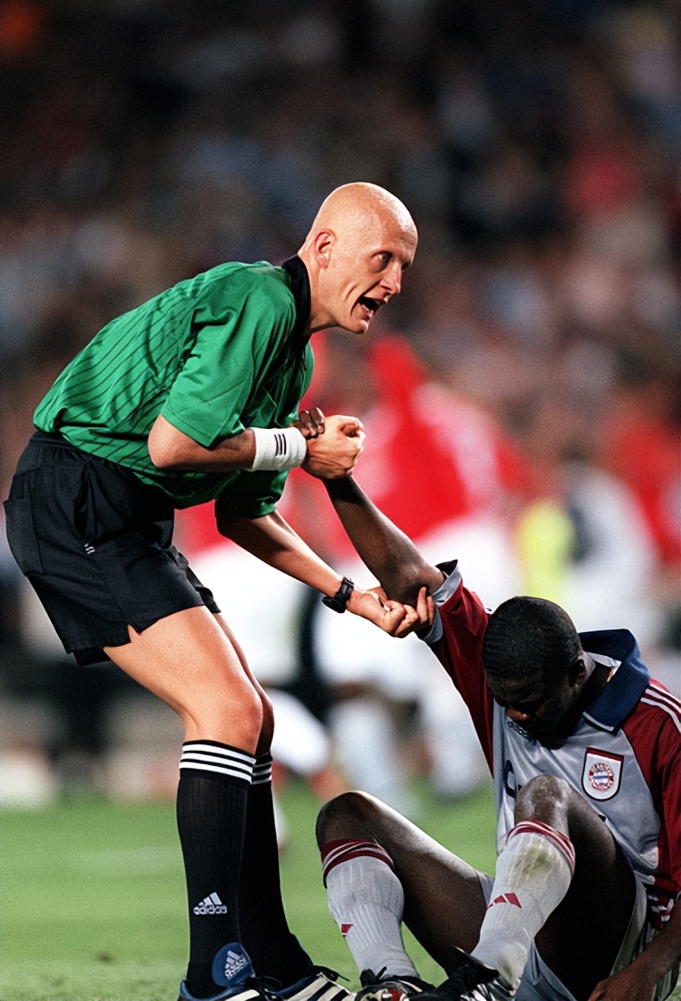 皮埃路易吉科利纳是黑手党吗,绿茵教父的视频