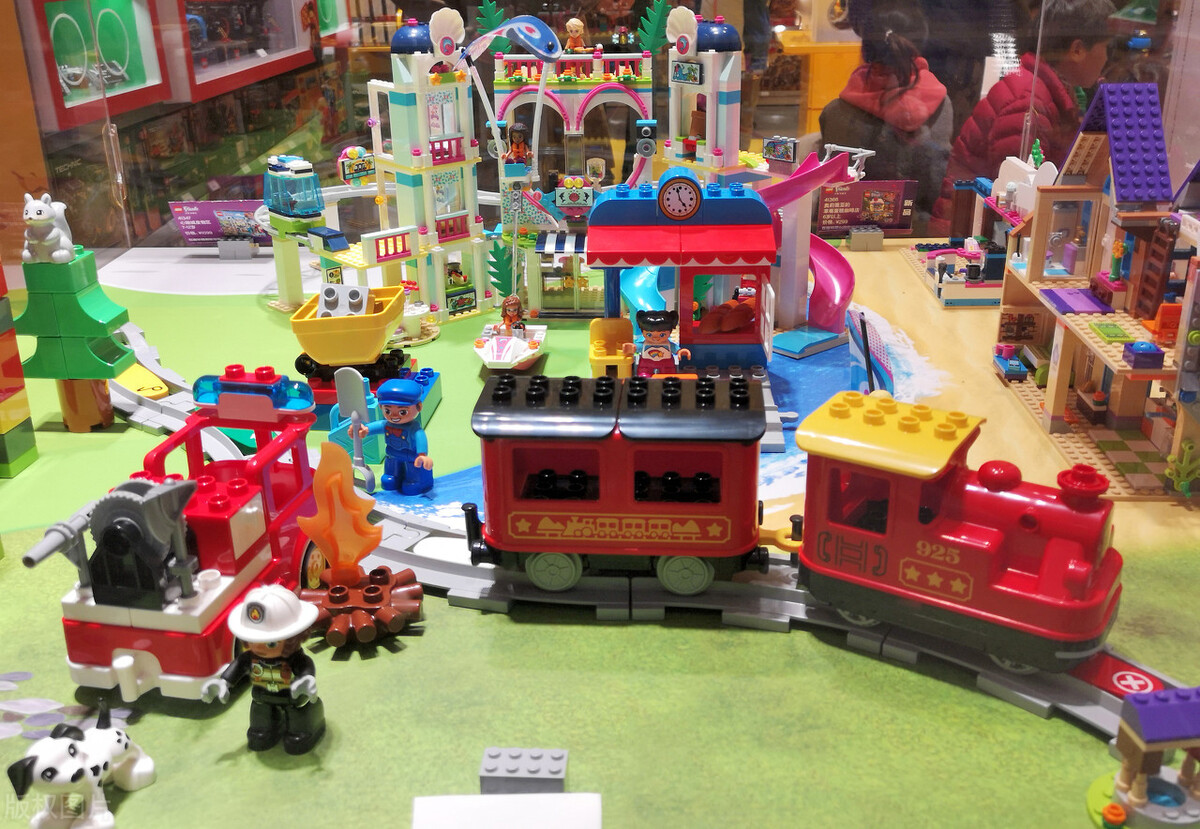 乐高真的只是玩具吗,乐高为什么可以当货币