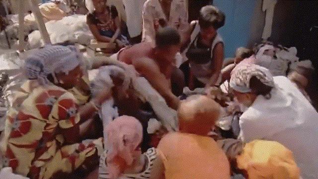 中国旧衣服被非洲人哄抢，一天卖掉20万！女式内衣最受当地人欢迎