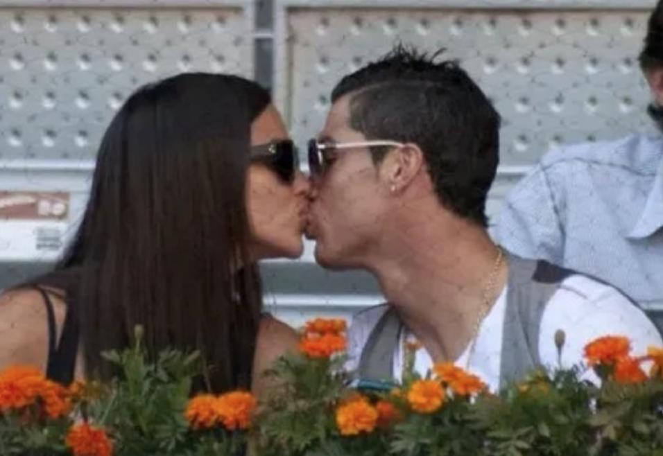 c罗前任伊莲娜日常装,前任还让人念念不忘