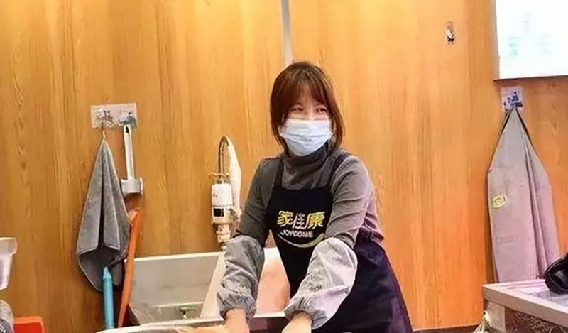 90后小伙带女儿送外卖,送外卖小伙带六个月的女儿