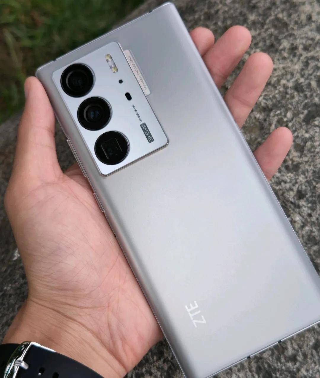 曝中兴axon40ultra跑分,中兴axon40ultra使用感受