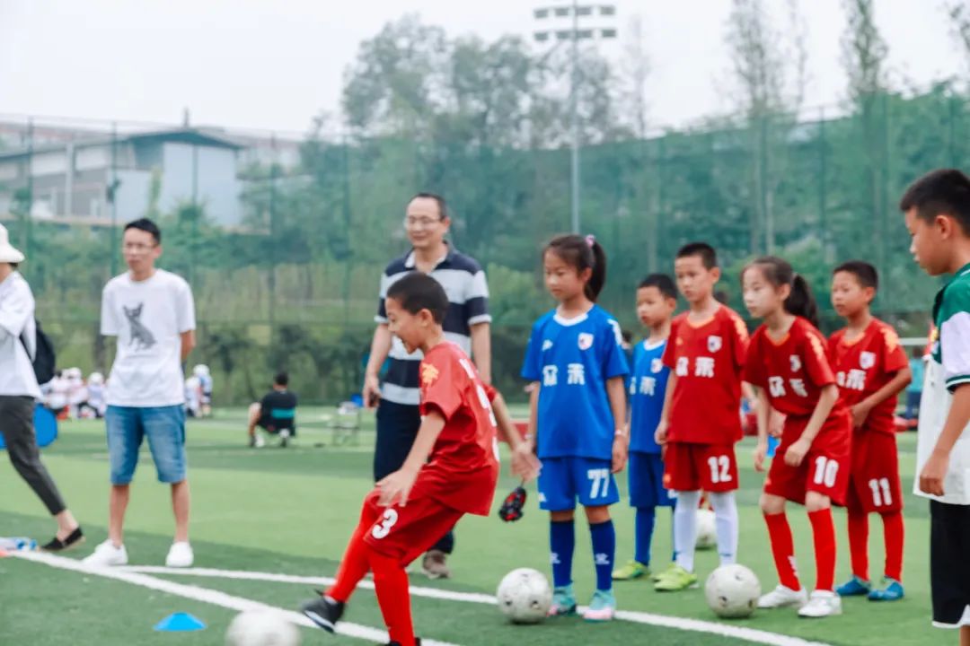 足球嘉年华内容,嘉年华快乐游戏