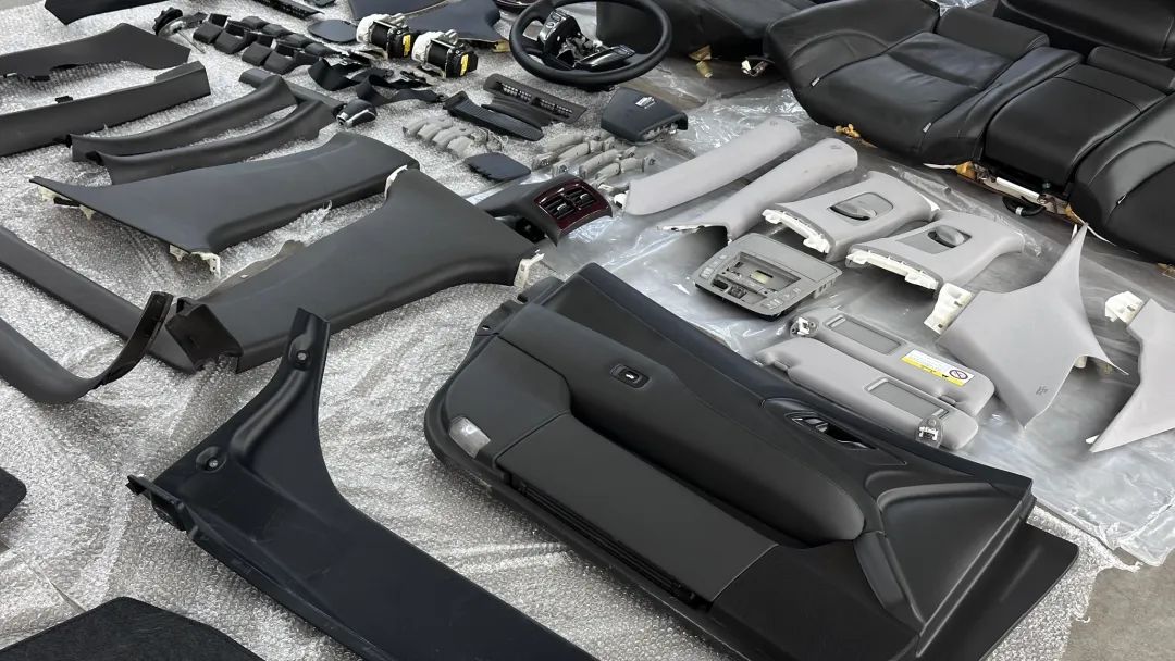 13代半皇冠底盘松散回炉重造,十三代皇冠彻底整备