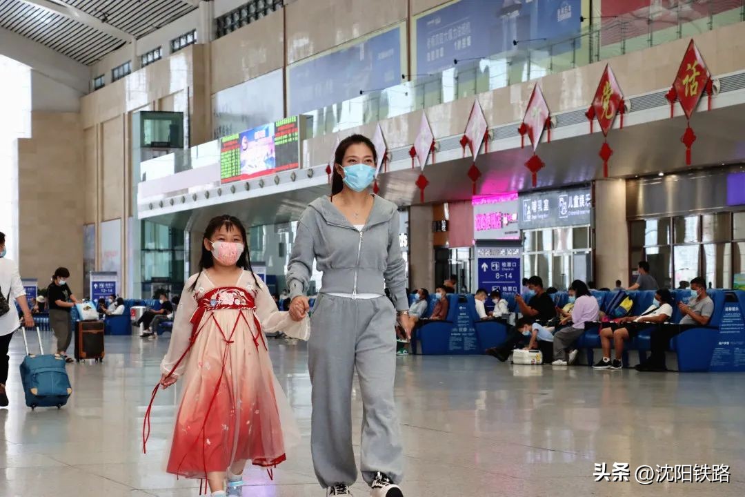 带儿童乘坐火车购票技巧,带2岁宝宝如何购票乘火车