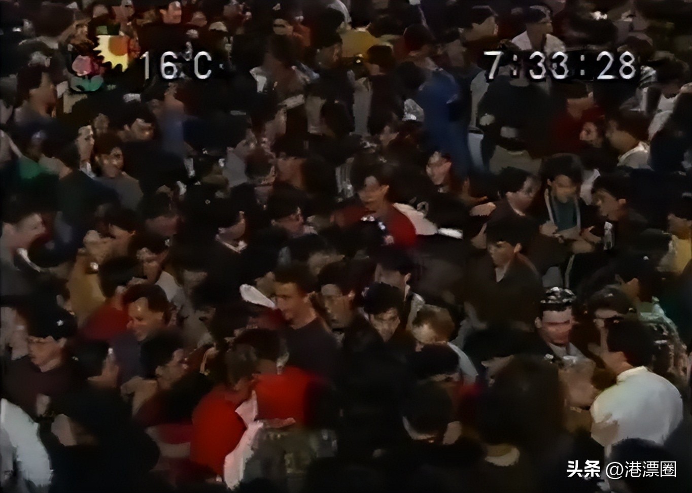 轰动全球的*踏事踩**故，彻底改变了香港