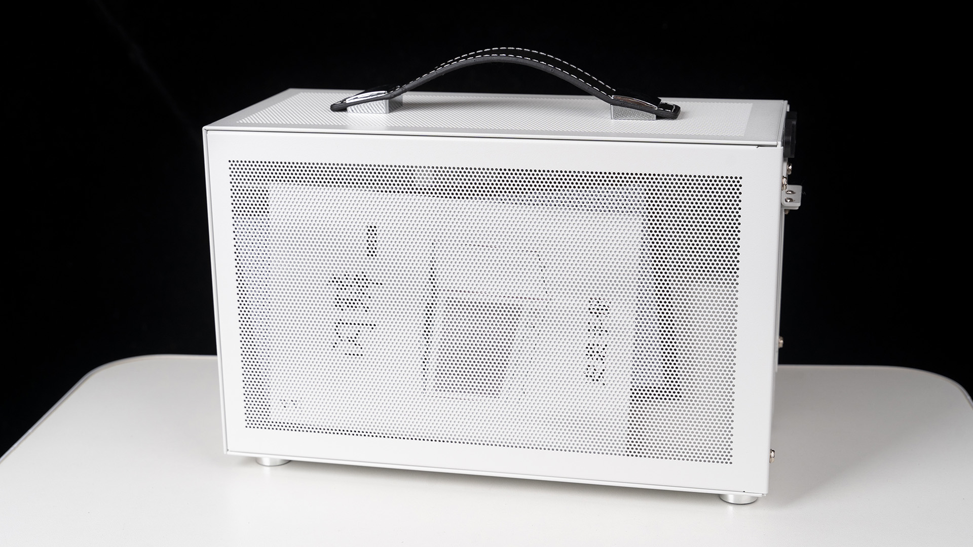 帮老爸装一台“超大杯”的8.1L便携主机—5600G+32GBD4+2*1TB固态