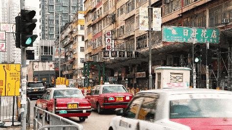 87岁开山鼻祖去世！那个拿命搏的港片时代，捧出的都是巨星