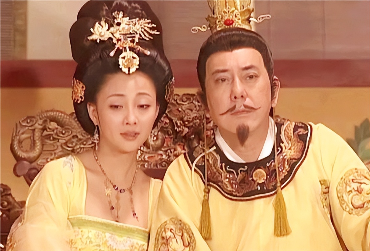 李瑁为什么把杨玉环让给李隆基,李瑁李隆基杨玉环