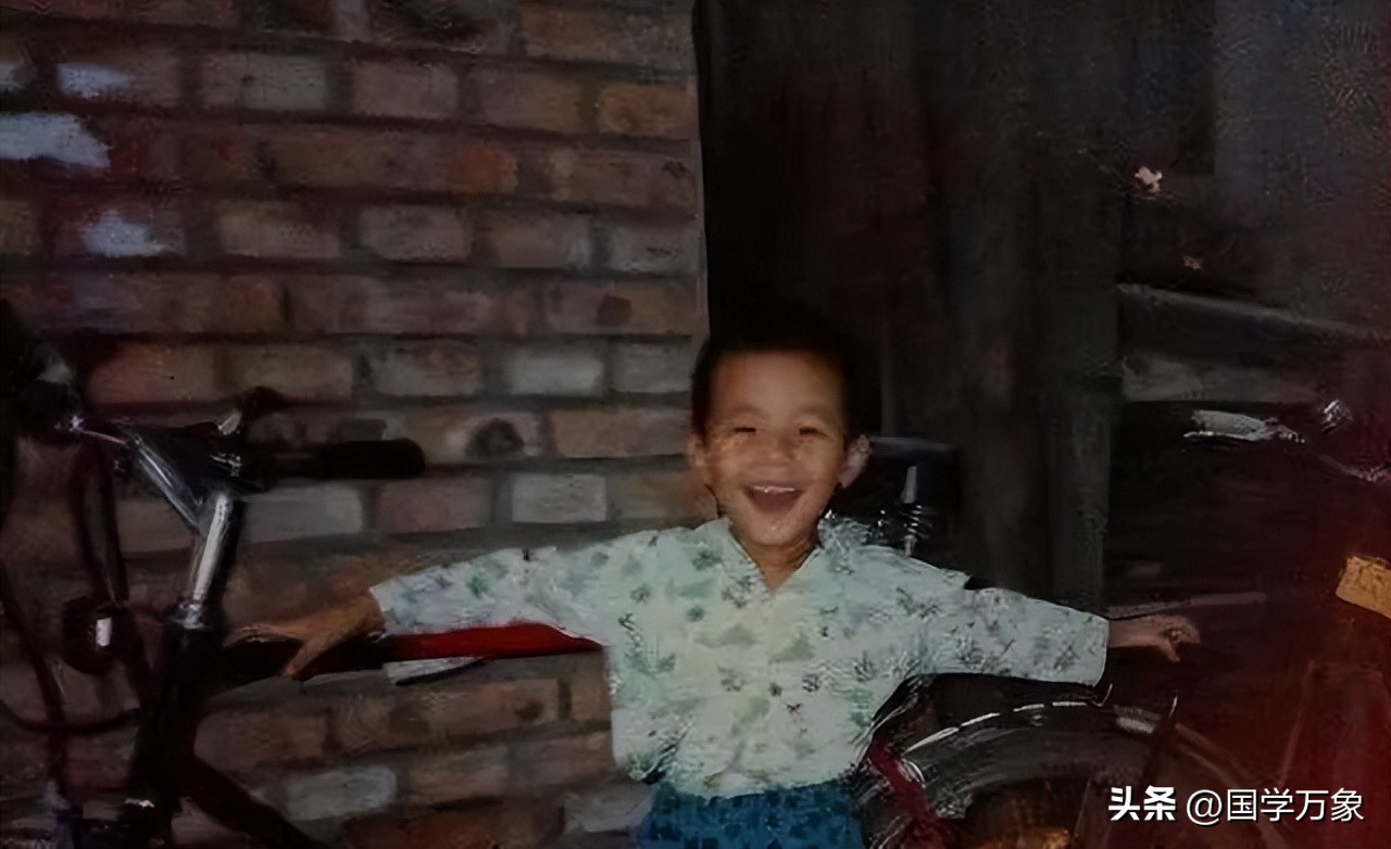 宁坐在宝马哭不坐自行车笑拜金女,宁在宝马车上哭也不愿在单车上笑