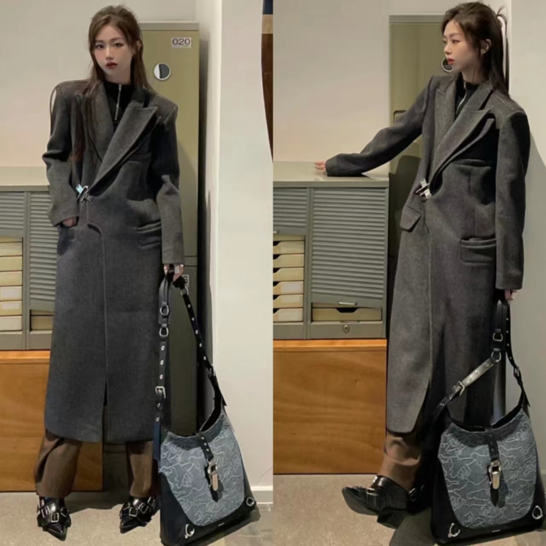 灰色大衣和黑色大衣哪个配jk好看,灰色双面羊绒牛角扣大衣小个子150