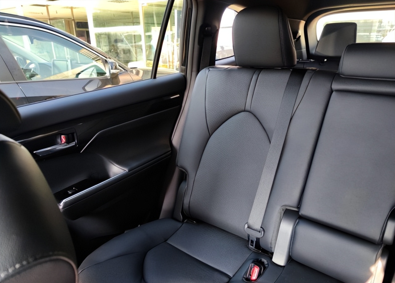 丰田皇冠陆放长途油耗多少,皇冠陆放燃油版2.0真实油耗