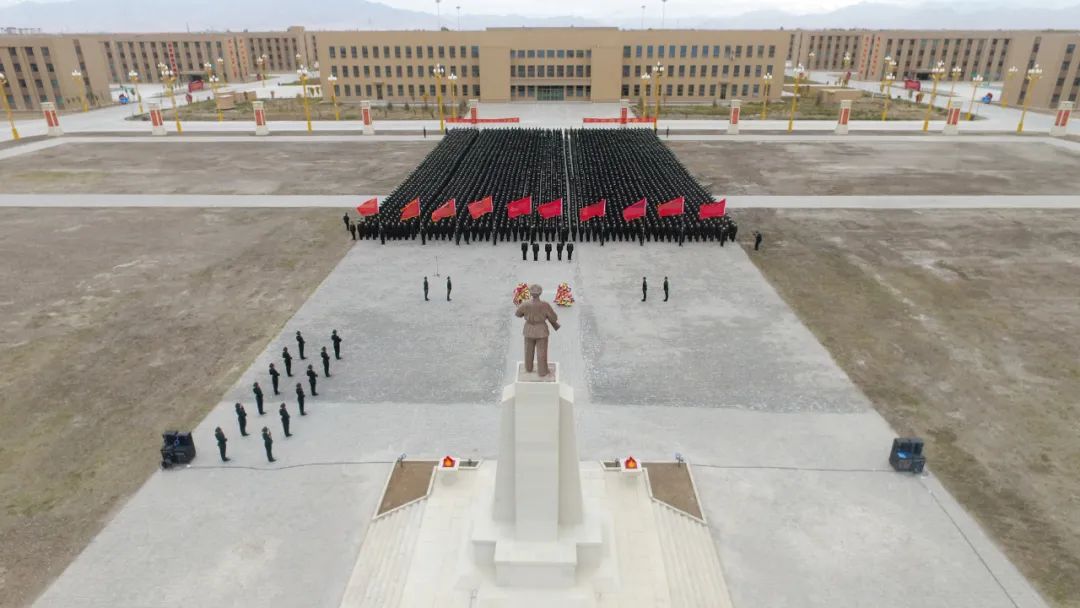 邱少云的一生视频简介,邱少云不同时间的事迹