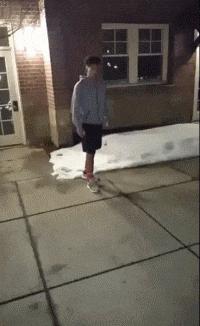 丝袜上可以纹身吗,穿丝袜能看出来纹身吗