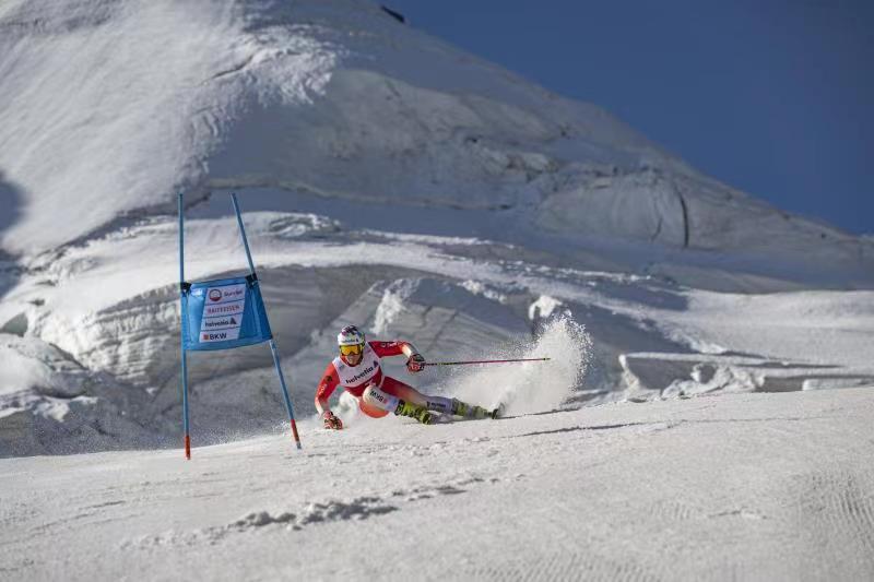 强信心稳预期助增长,安踏未来3年再投7亿