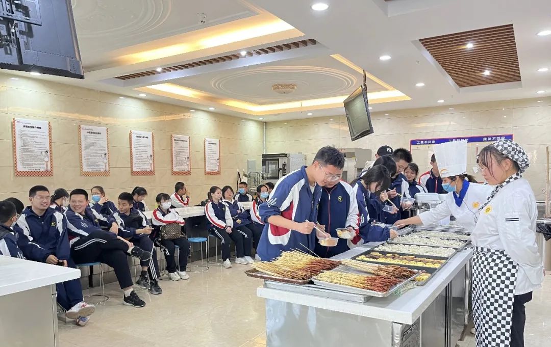 鎼烘墜鍚埅鍔╂垚闀块綈蹇冨崗鍔涘叡鑲蹭汉,鎼烘墜鍚埅鍏辨垚闀块綈蹇冨崗鍔涘叡鑲蹭汉