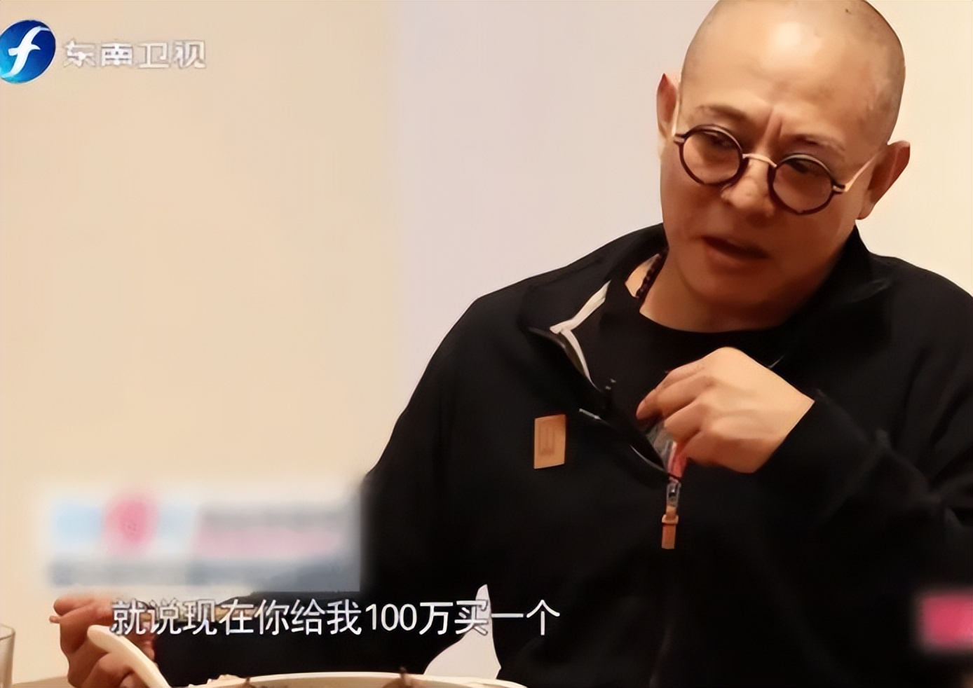 7次断手、全身100多针、大小便*禁失**，这些武打明星让人动容