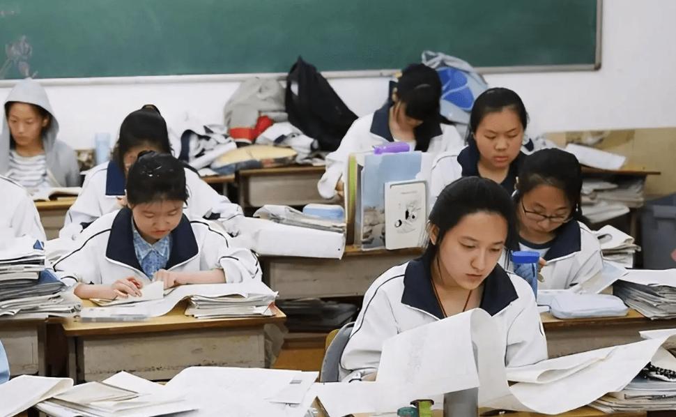 无铺面大学生低成本创业校内,大学生暑假创业没有资金