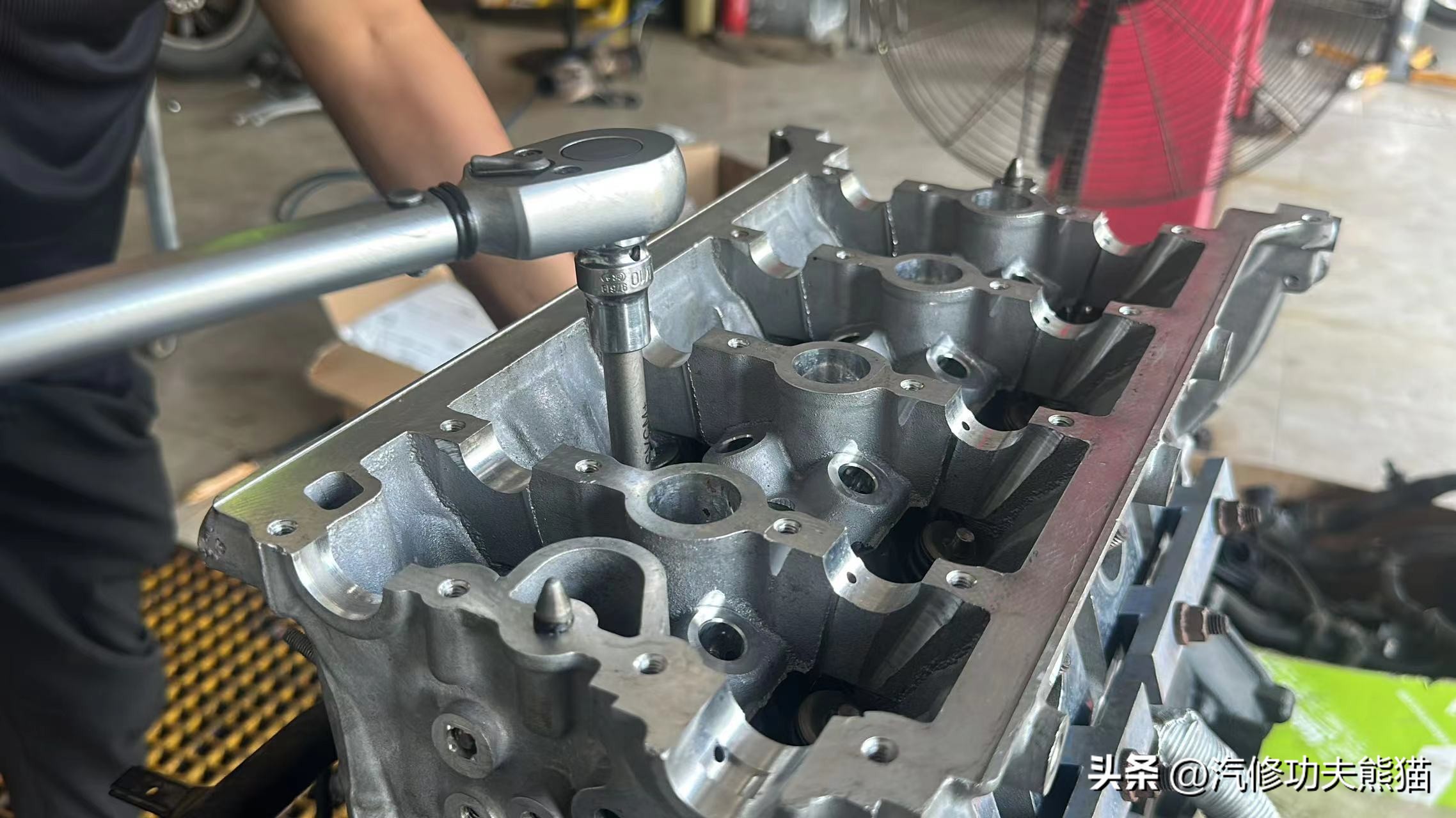 夏朗烧机油1500公里,进口大众夏朗1.8t不烧机油