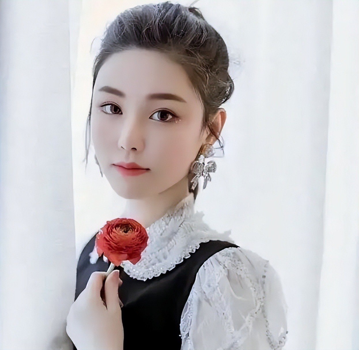 蔡天凤离世80天，现任老公揭开死亡之谜，公布家人数亿财产