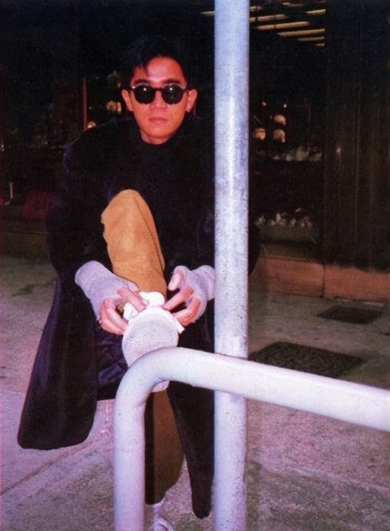 陈百强衣着品味帅到炸,陈百强时尚品味