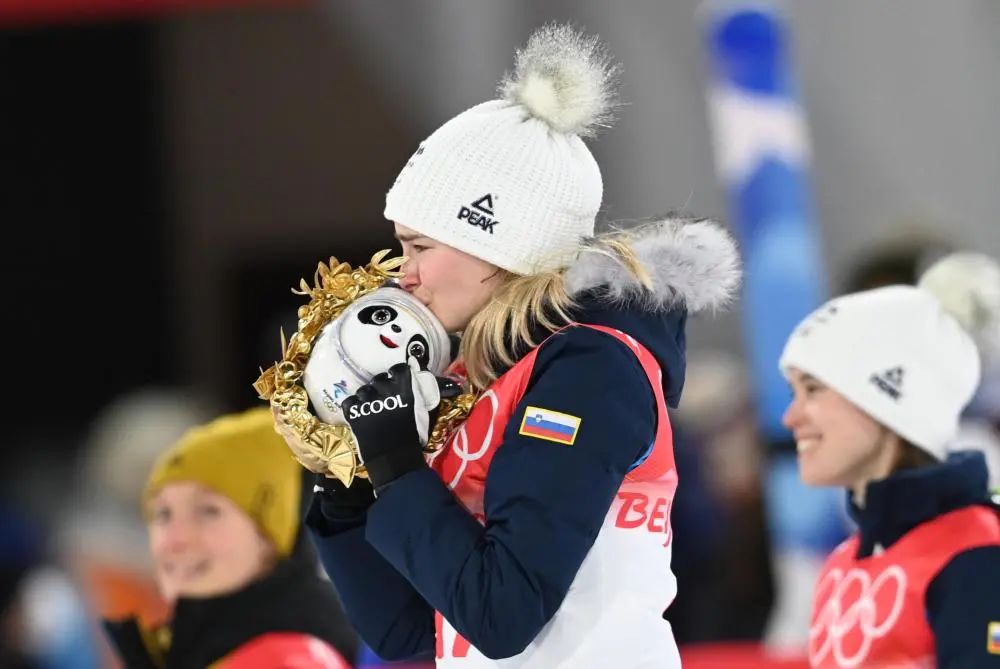 泉州到哈尔滨冰雕攻略,泉州德化冰墩墩