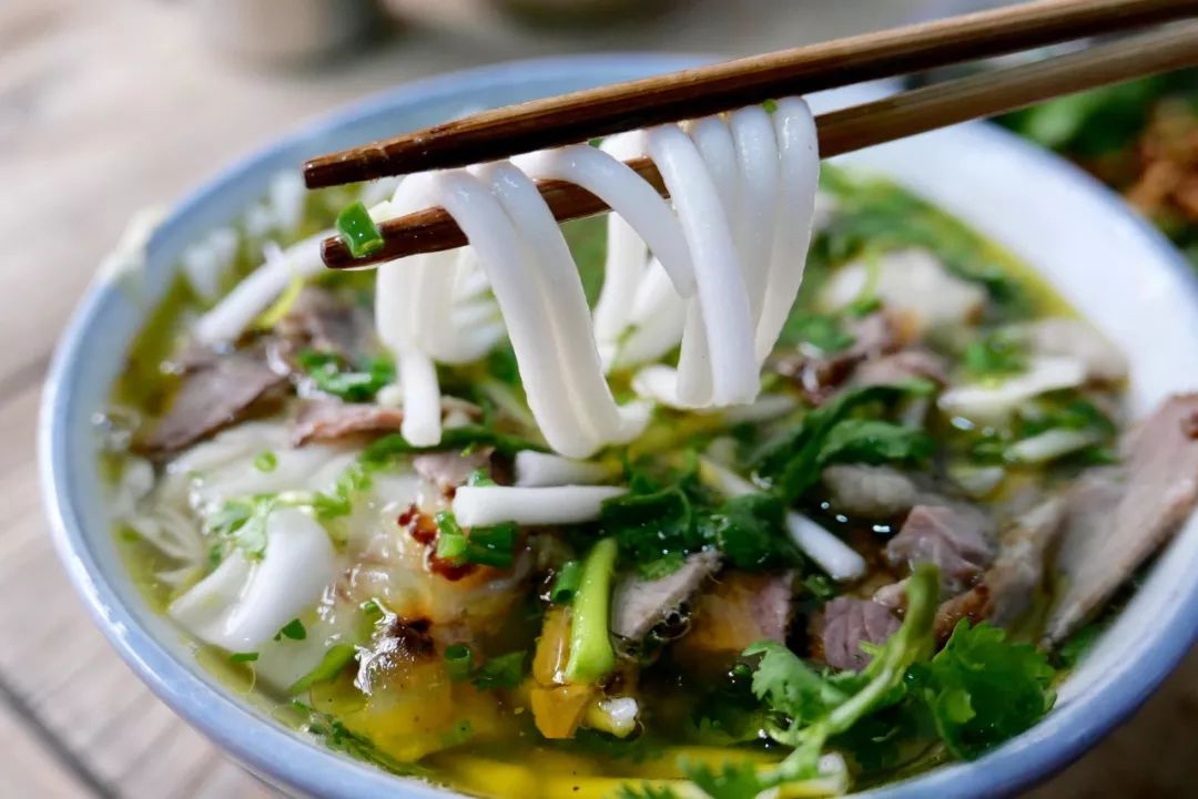 夏季美食避暑胜地,十个避暑胜地带你逃离酷热天气