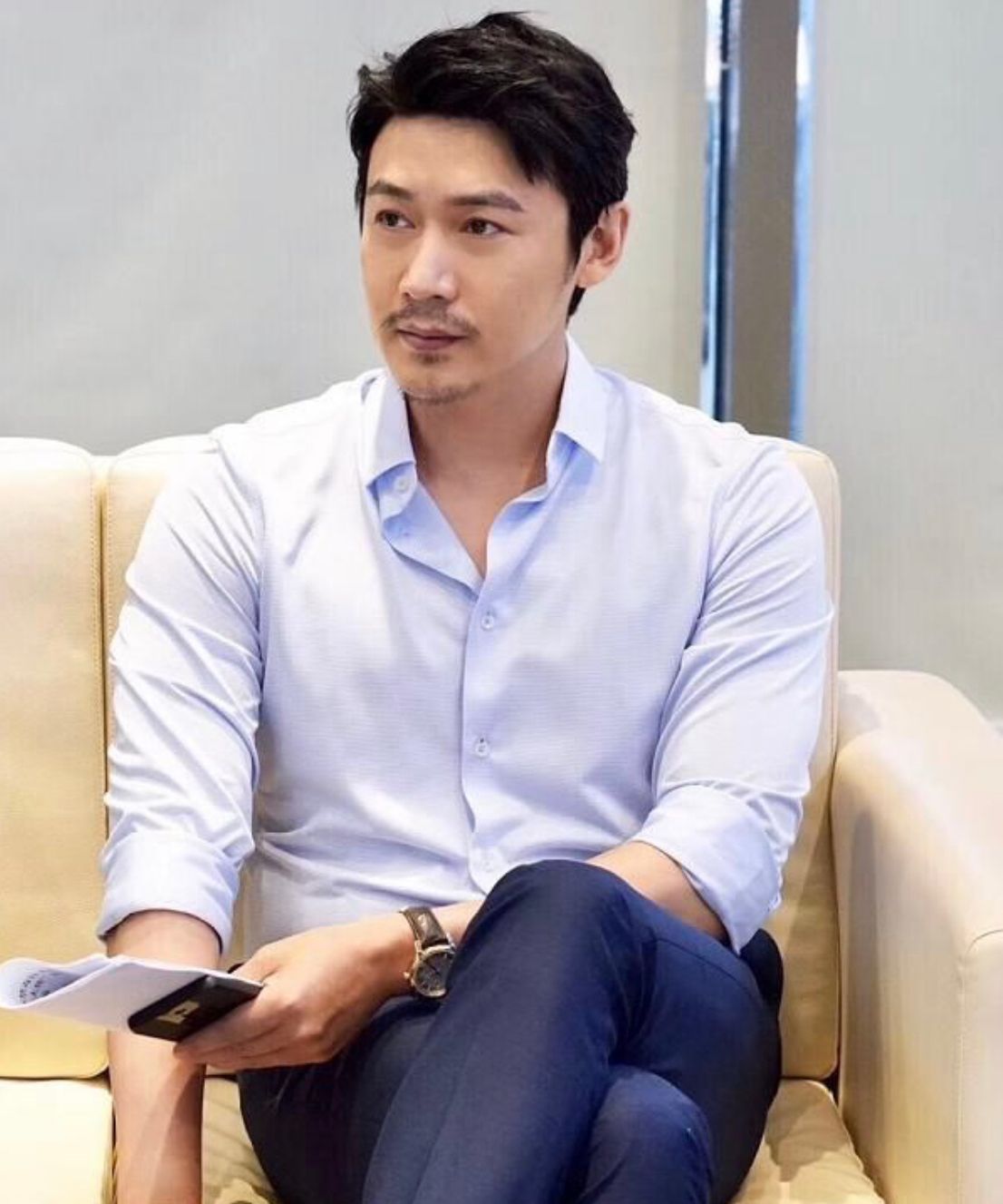 男人40岁后“发型决定气质”，这3种发型建议避开，会显老显油腻