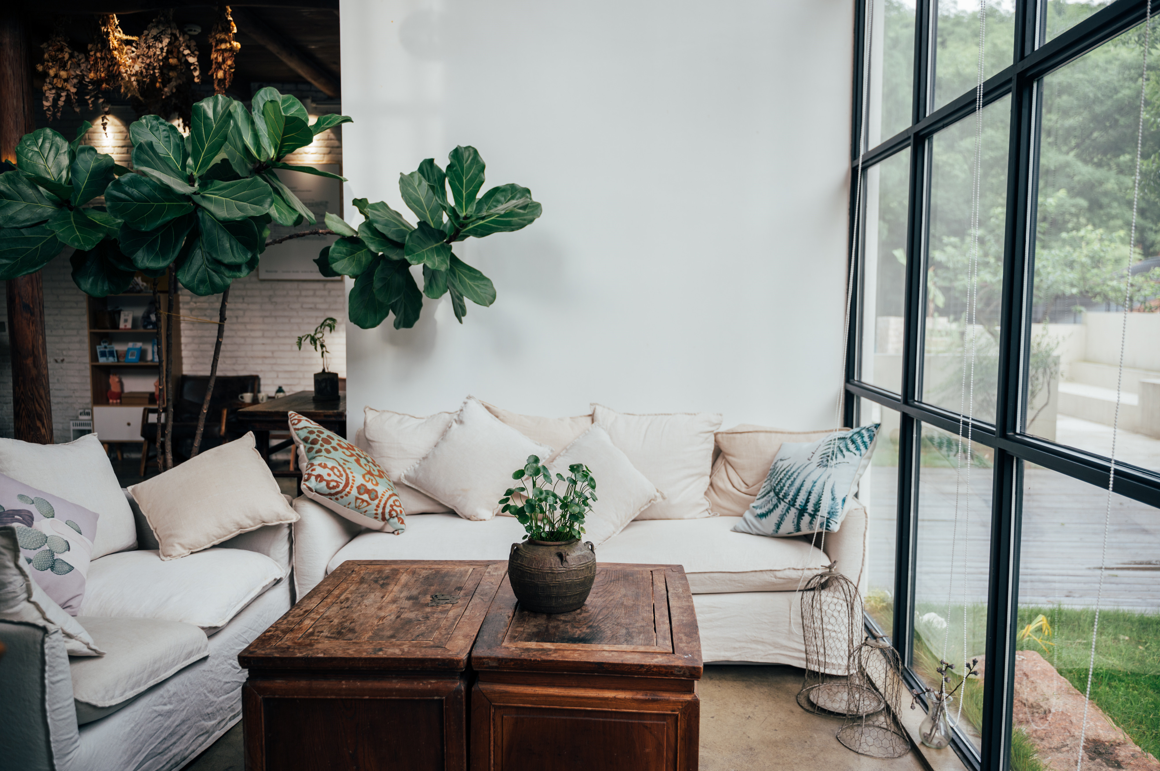 在山林间泡温泉,山林温泉