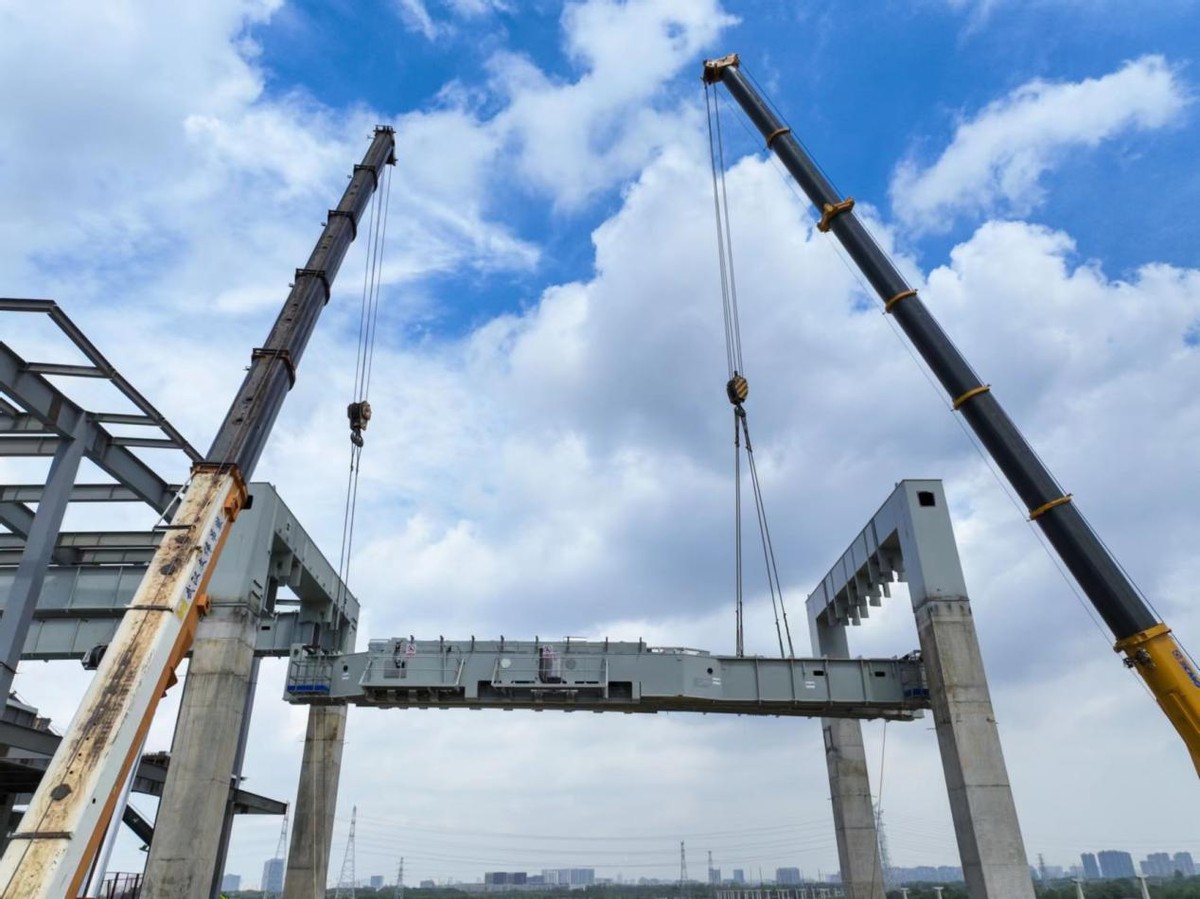 全国首条悬空列车,国内首条悬挂式空中轨道列车江苏