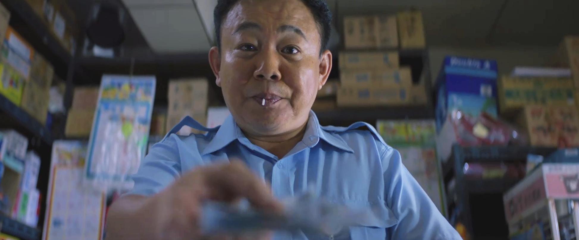 弑亲、卖肉、*拍偷**，尺度爆表，如此生猛的华语片，惊到我了