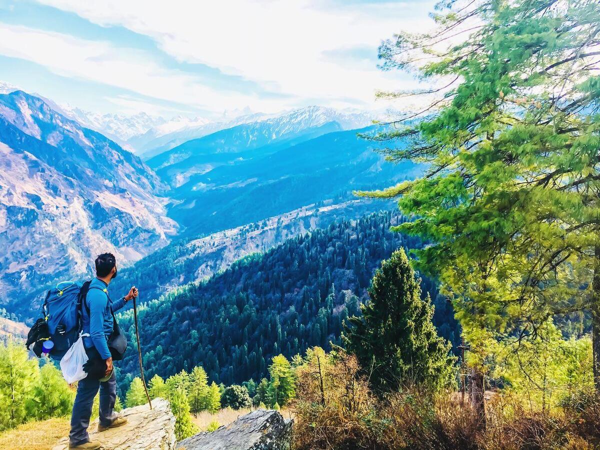 登山使用登山杖好吗,三节登山杖使用方法