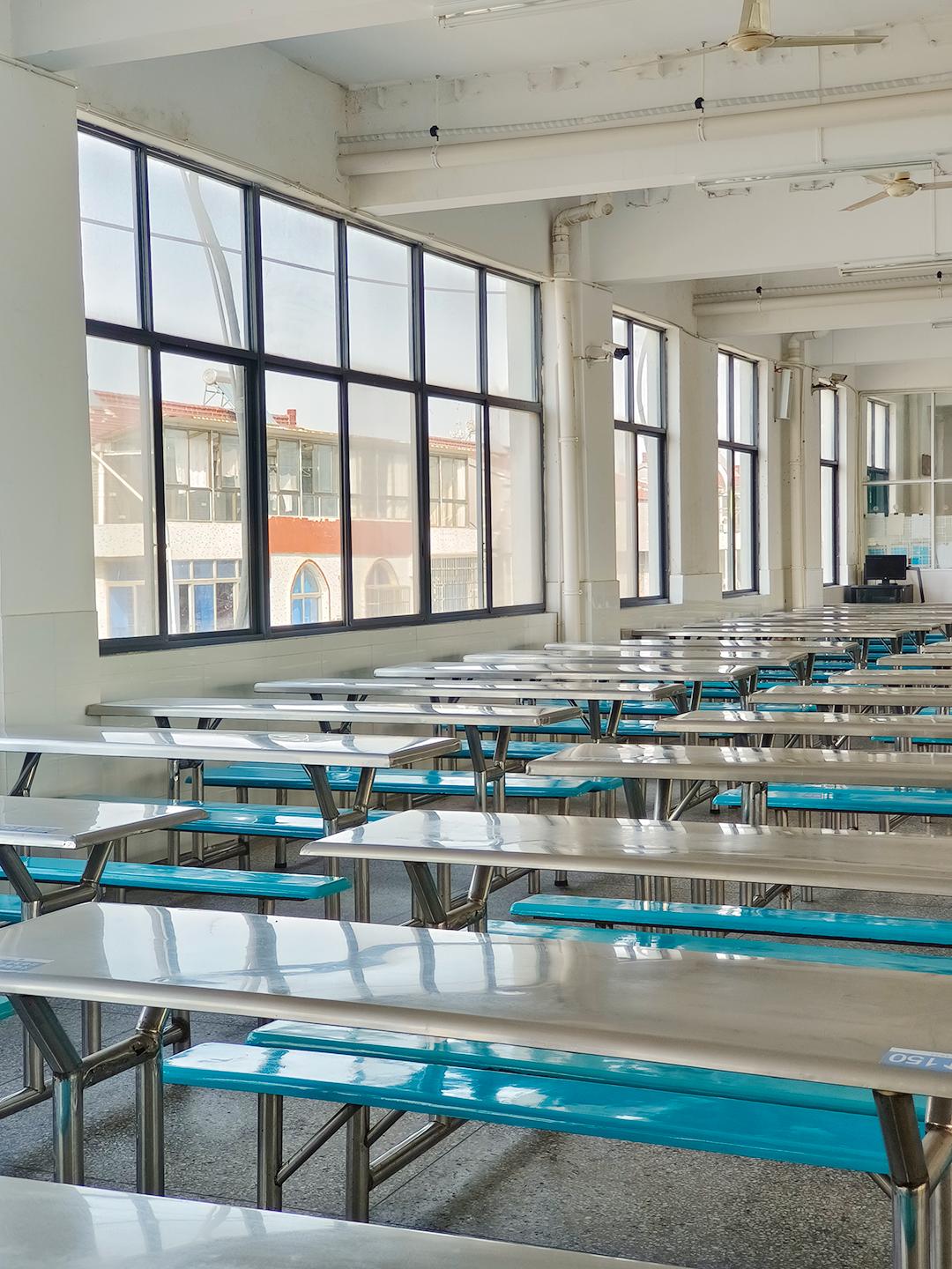 校友再回学校,丹阳六中校友