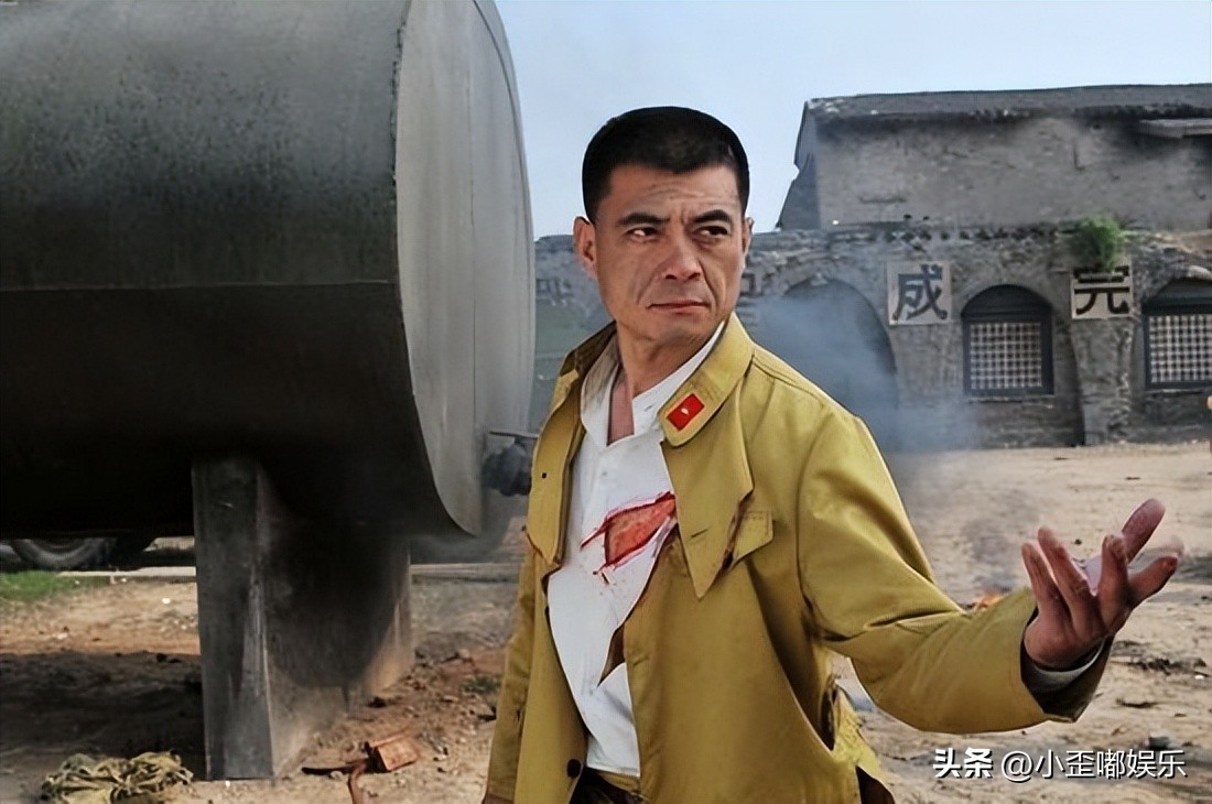 “抗战神剧”专业户演员，如今全糊了，他们的“没落”该怪谁呢？