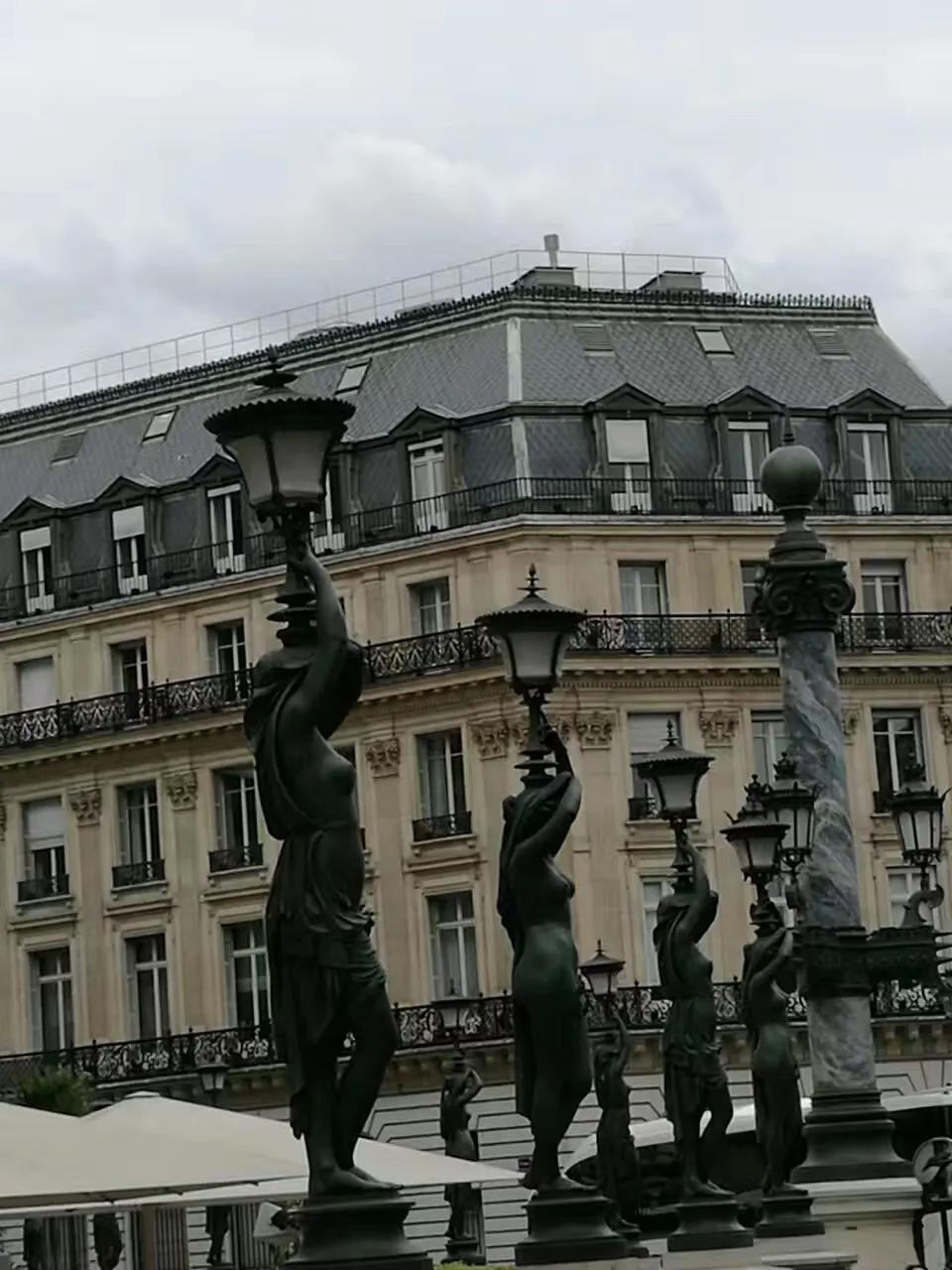 巴黎自由行详细攻略,旅行去巴黎如何坐地铁