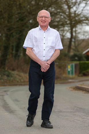 英国男子患罕见怪病,英国61岁癌症老头