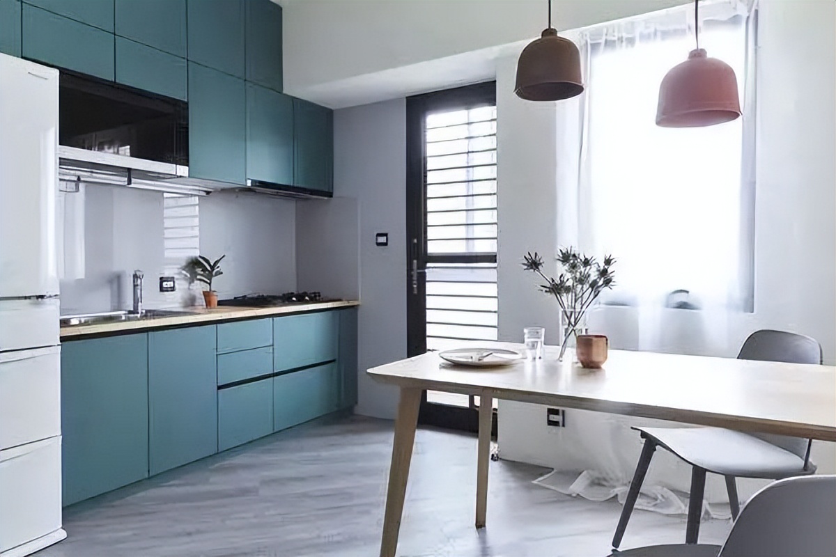 橱柜柜体台面柜门都怎么选,厨房橱柜柜体怎么选好看