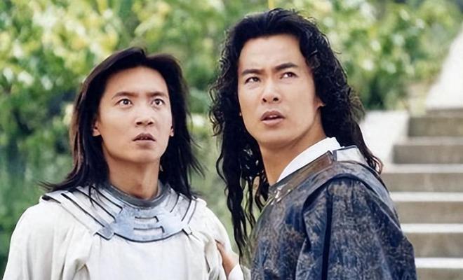 于波介绍自己的四合院,于波现在四合院内景