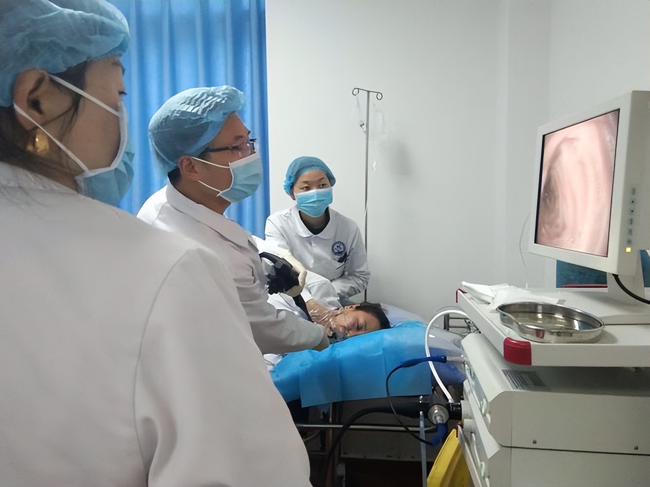 做普通胃镜对胃有哪些伤害,胃镜多长时间做一次合理