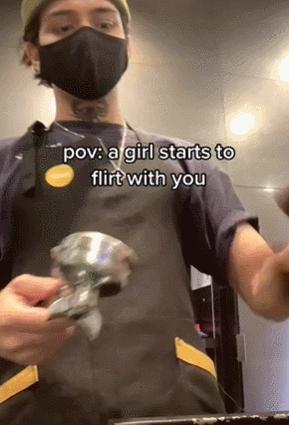 这个动作，被认为是基佬的标志？学起来，去捡肥皂