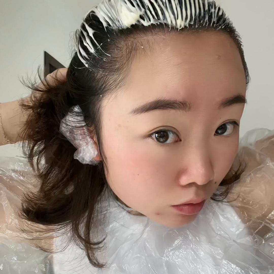 如果染了头发漂了会变回黑色吗,如果染过黑发染其他颜色要漂吗