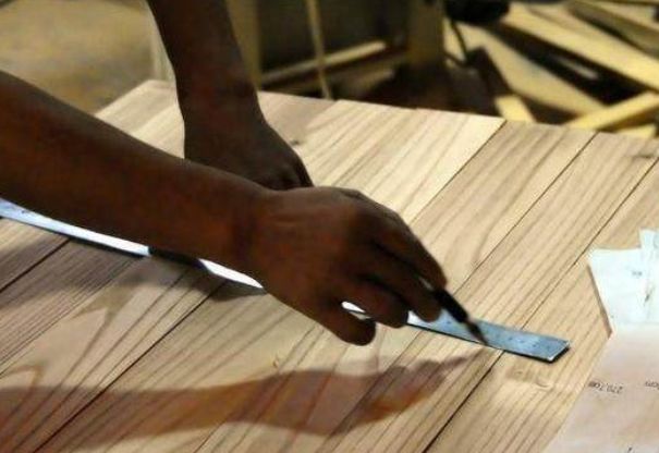 木皮起泡原因分析及解决办法,大木皮贴面全过程