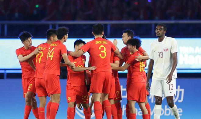 中国男足对阵韩国男足现场直播,现场直播中国男足对阵韩国的比赛